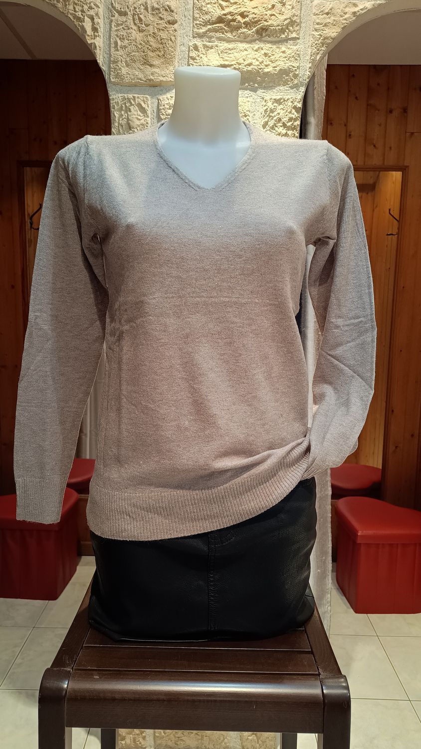 Pull basique col v pailleté taupe Pull basique col v pailleté taupe