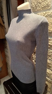 Pull motifs col cheminée pailleté gris Pull motifs col cheminée pailleté gris