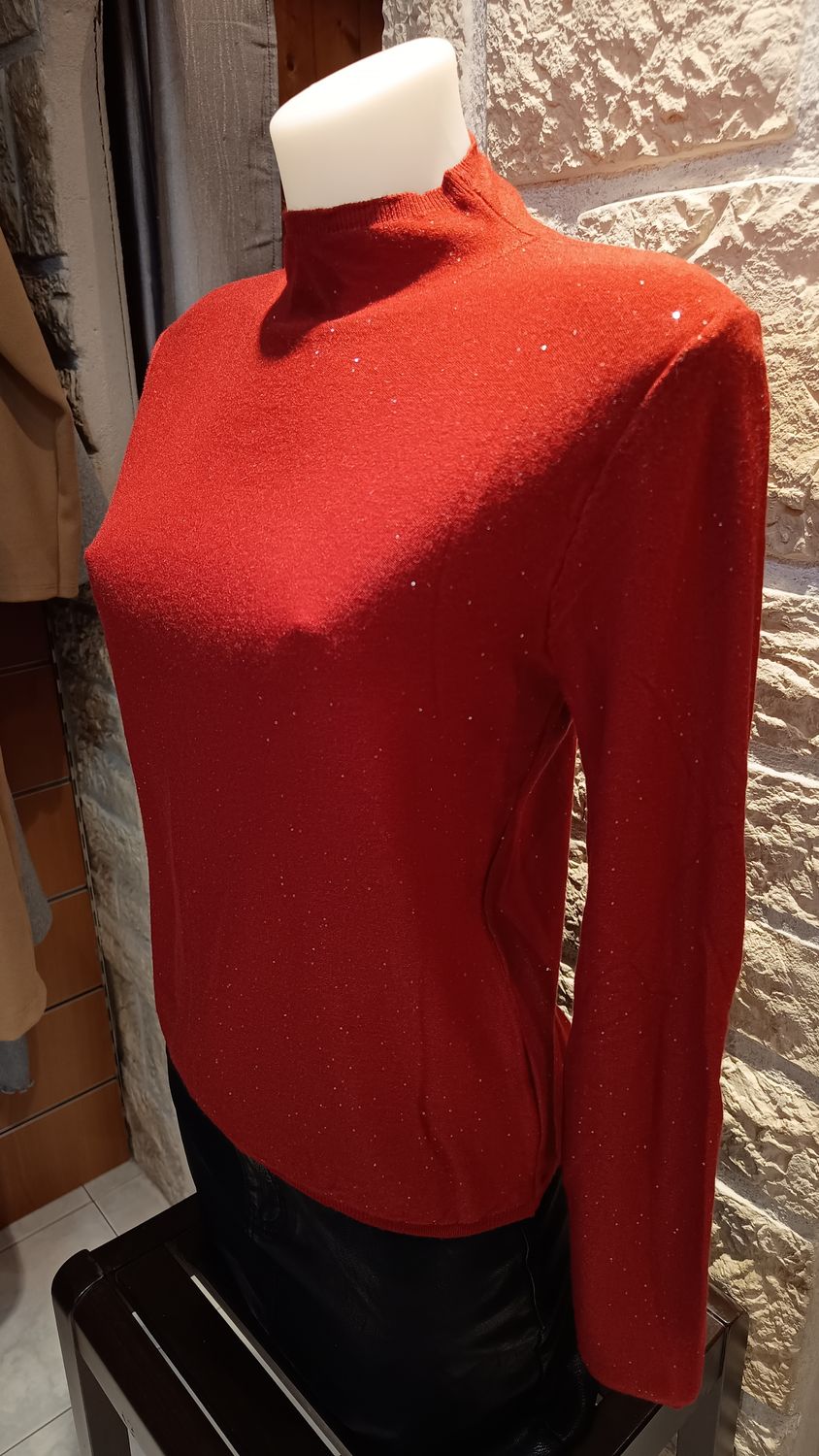 Pull col cheminée sequins bordeaux Pull col cheminée sequins bordeaux