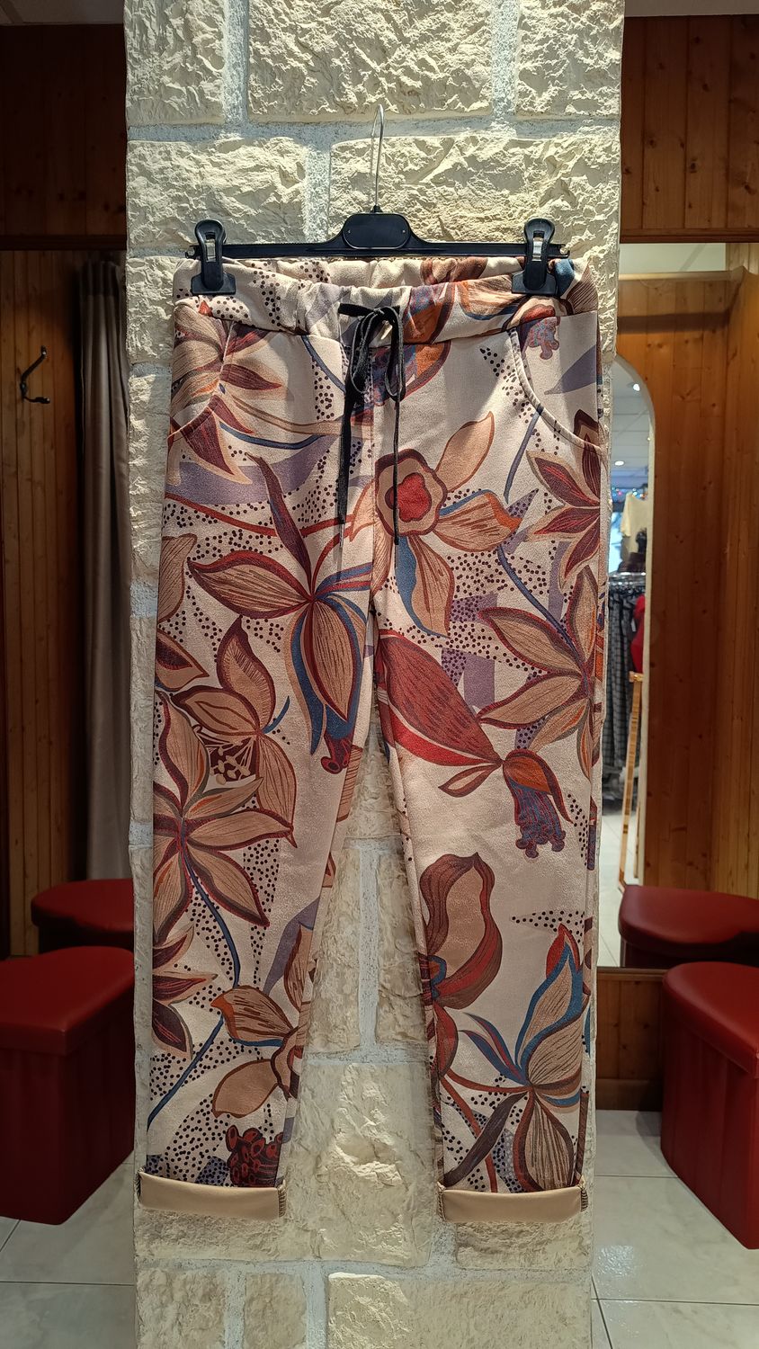 Pantalon suédine Feuilles beige Pantalon suédine Feuilles beige