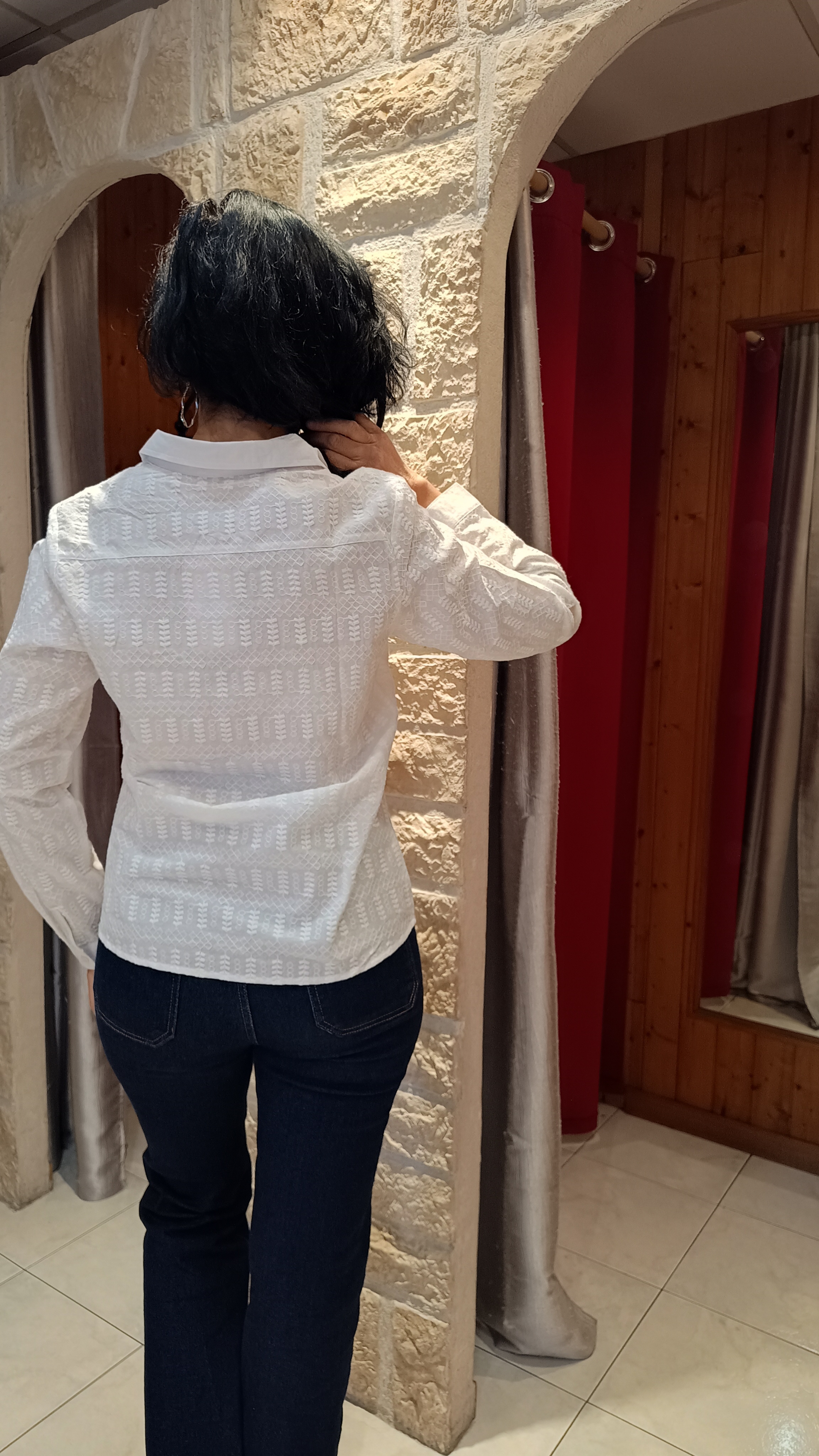 Chemise brodée blanche