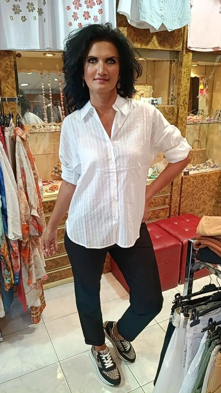 Chemise blanche brodée - 100% coton Chemise blanche brodée - 100% coton