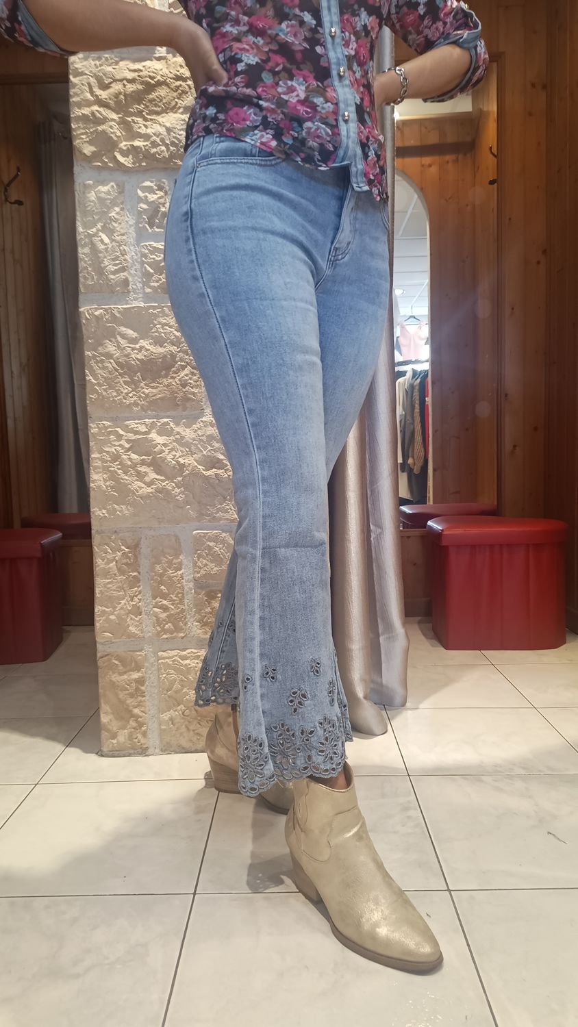 Jean évasé broderies