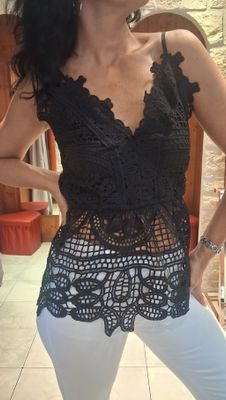 Top dentelle bretelles noir