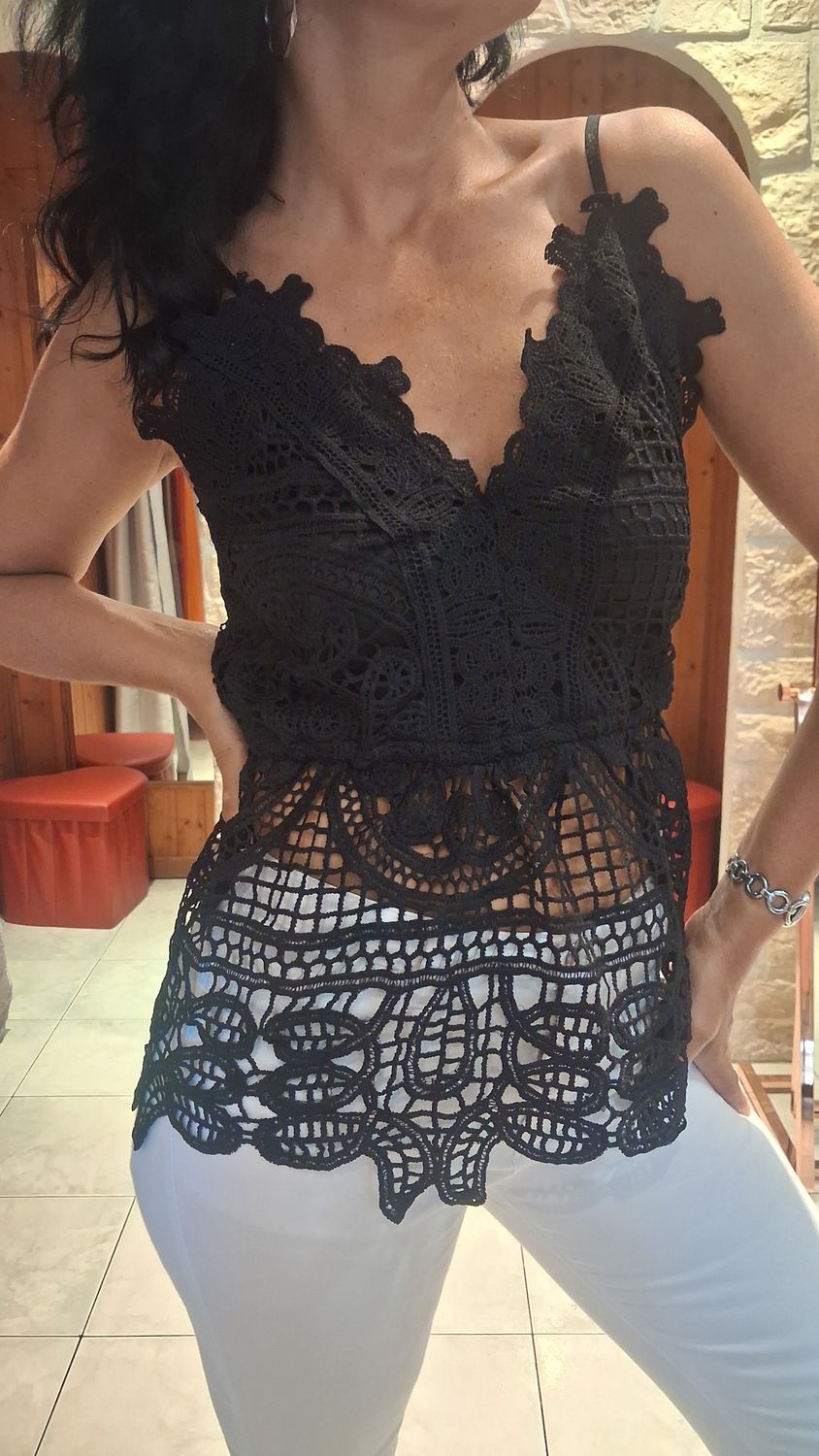 Top dentelle bretelles noir