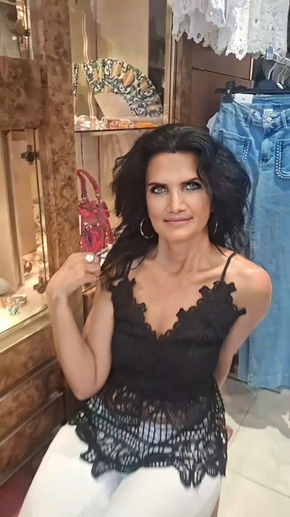 Top dentelle bretelles noir