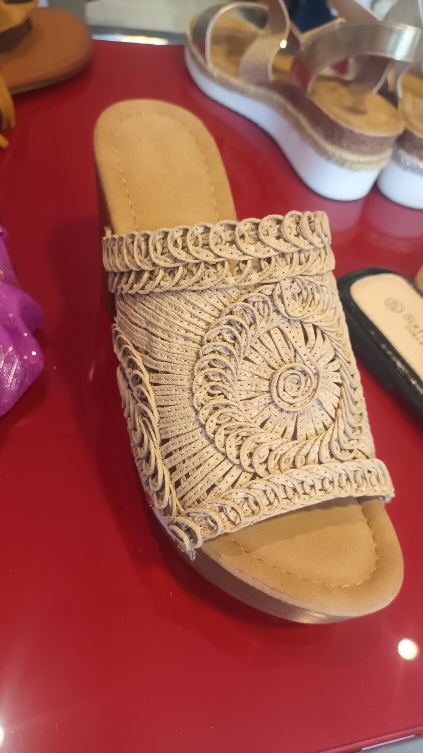 Sabots Fleuron beige Sabots Fleuron beige