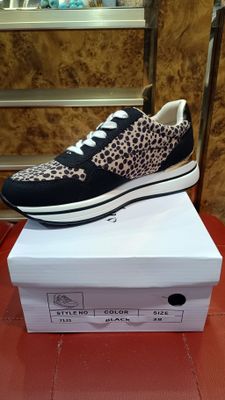 Baskets imprimé léopard noir zip