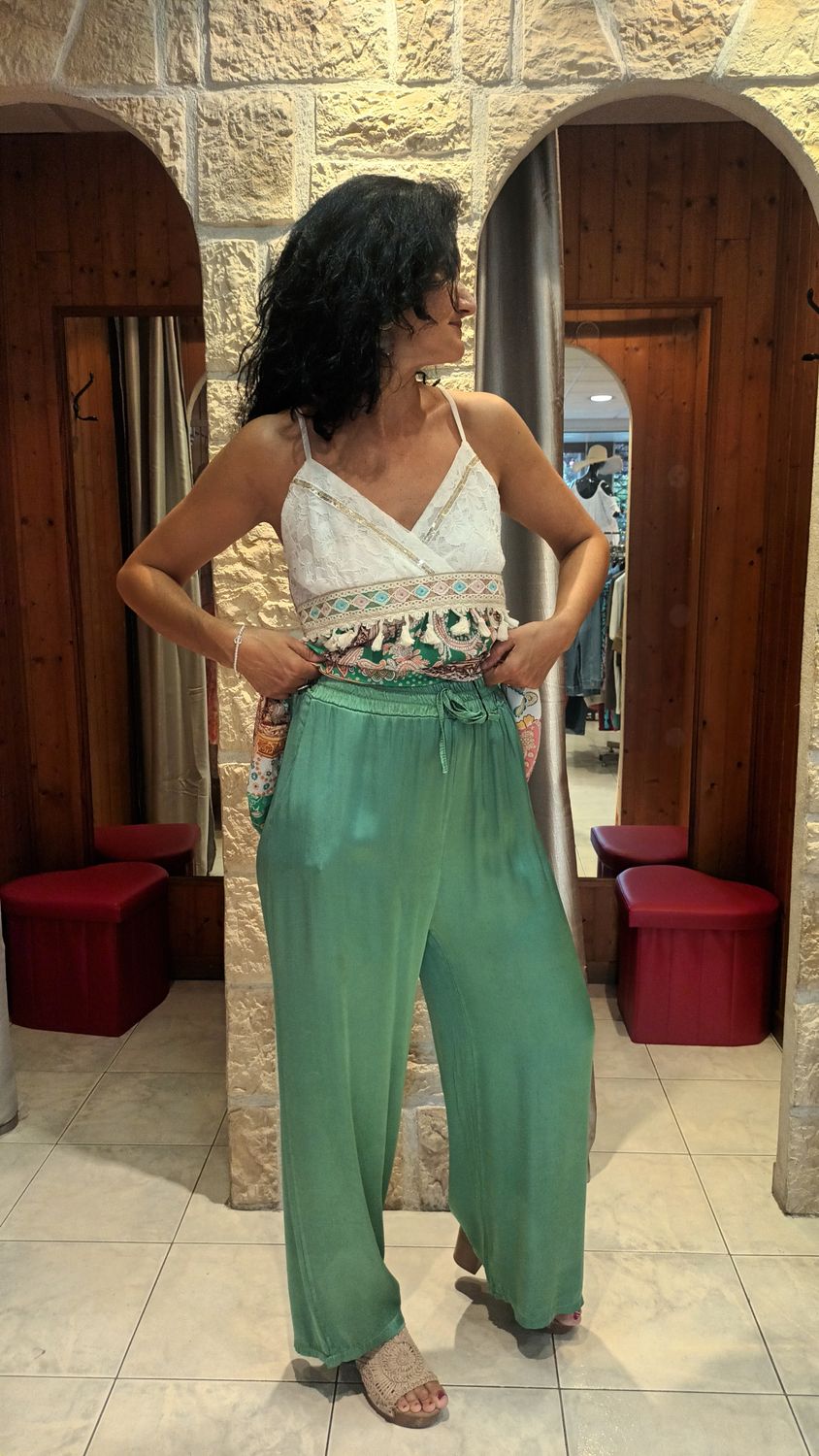 Pantalon satiné uni vert Pantalon satiné uni vert