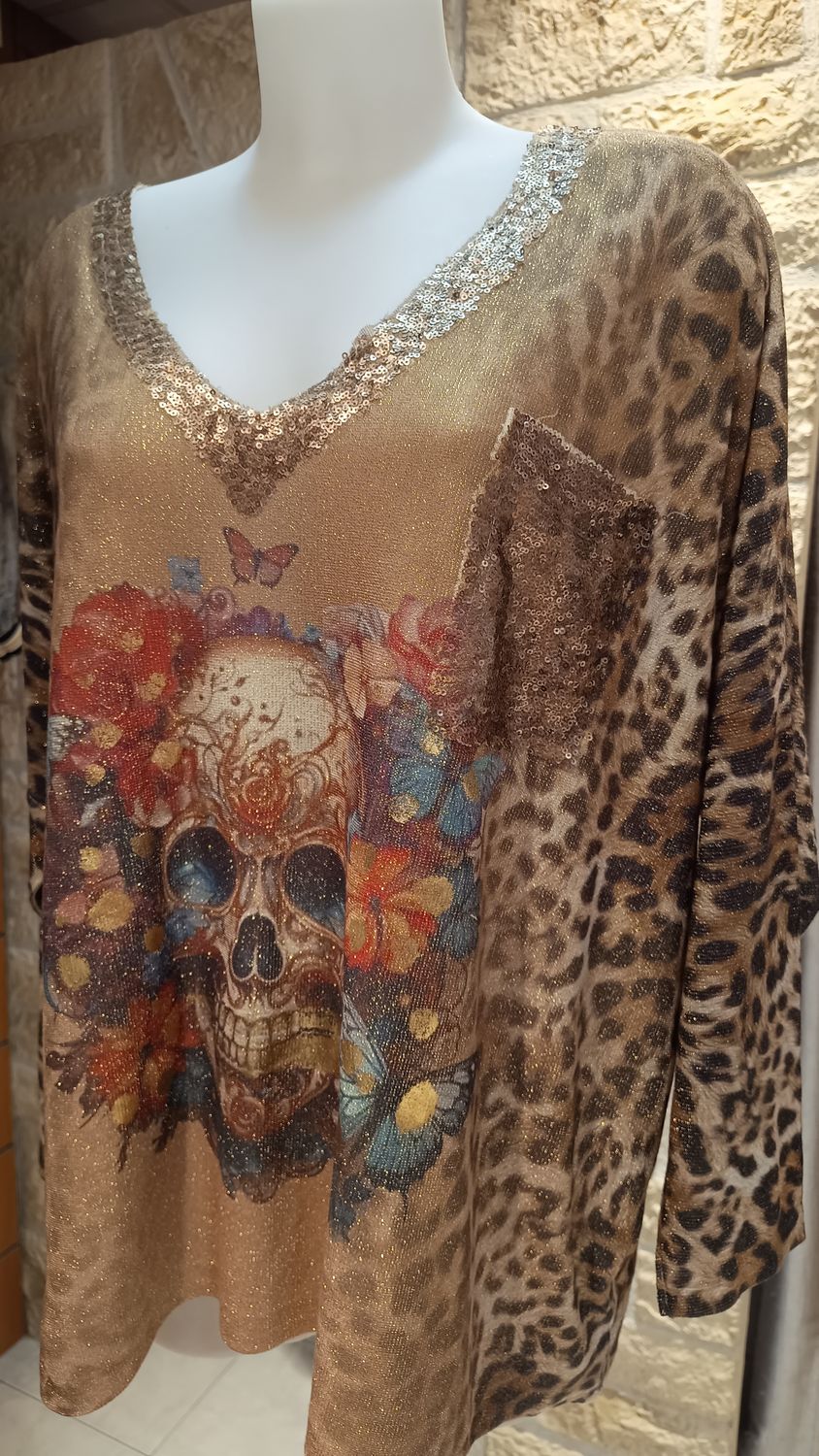 Haut oversize Skull camel