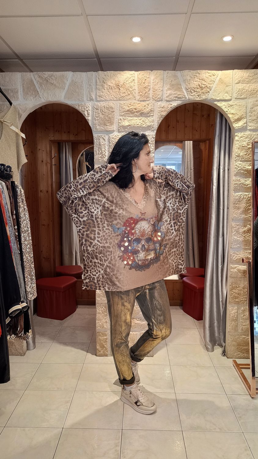 Haut oversize Skull camel