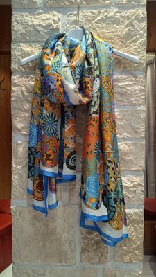 Foulard imprimé fantaisie turquoise Foulard imprimé fantaisie turquoise
