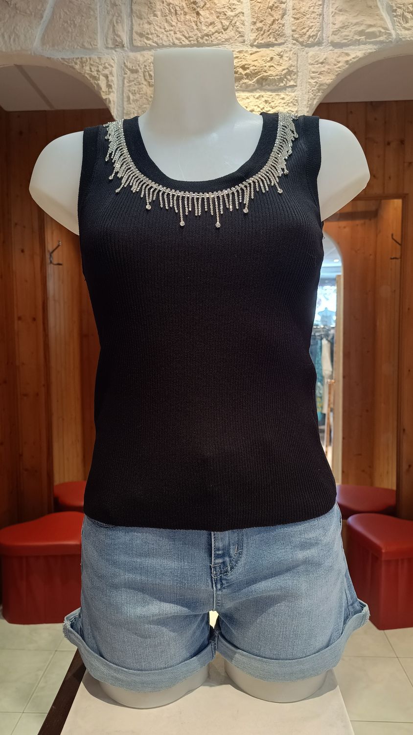 Top bijoux noir 