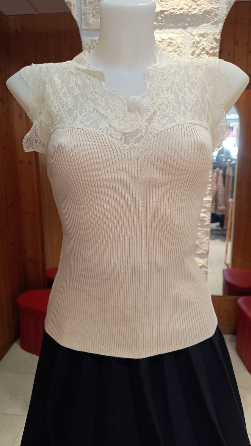 Tricot sexy dentelle beige 