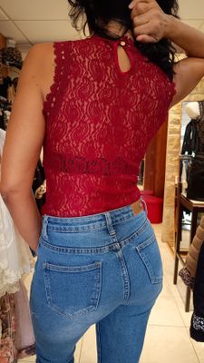 Body dentelle sans manches bordeaux 