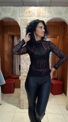 Blouse dentelle transparente noir 