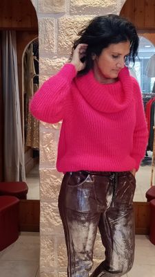 Pull Boule rose fluo