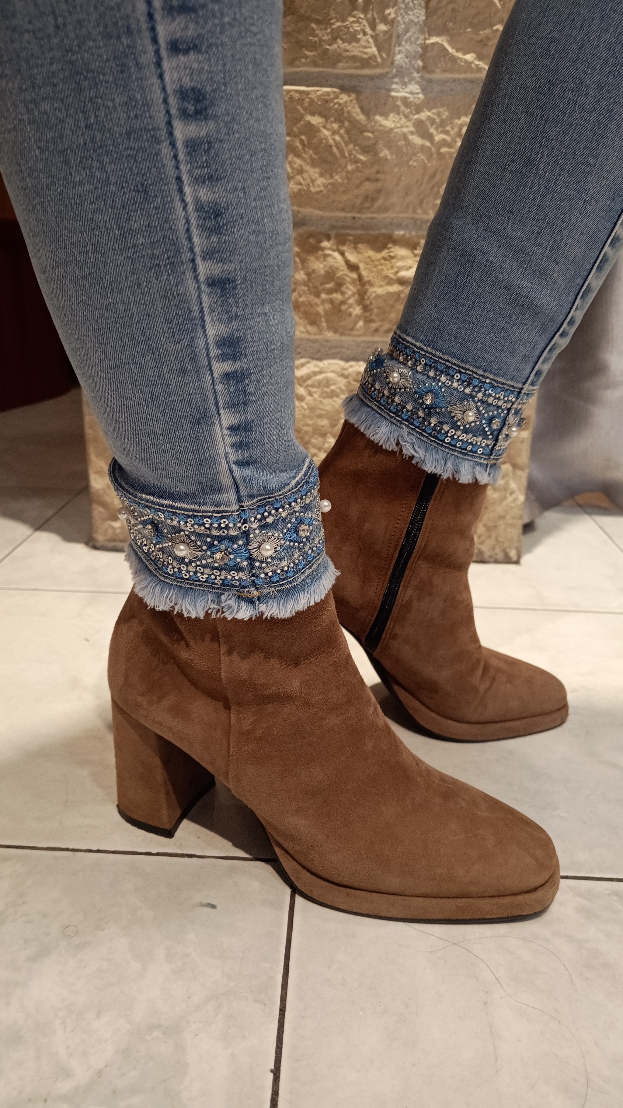 Jean slim bas perles strass