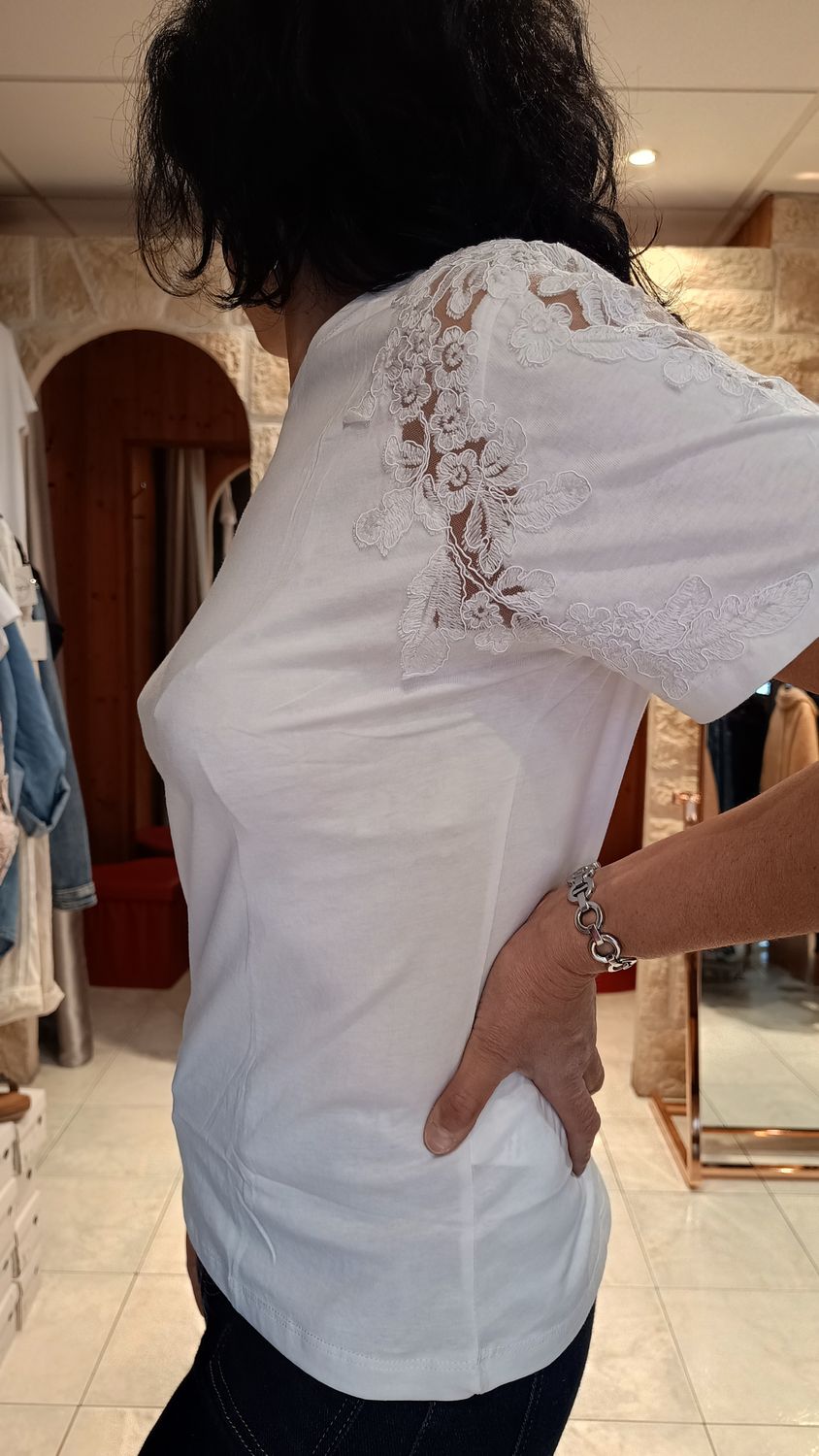 T-shirt épaule dentelle blanc