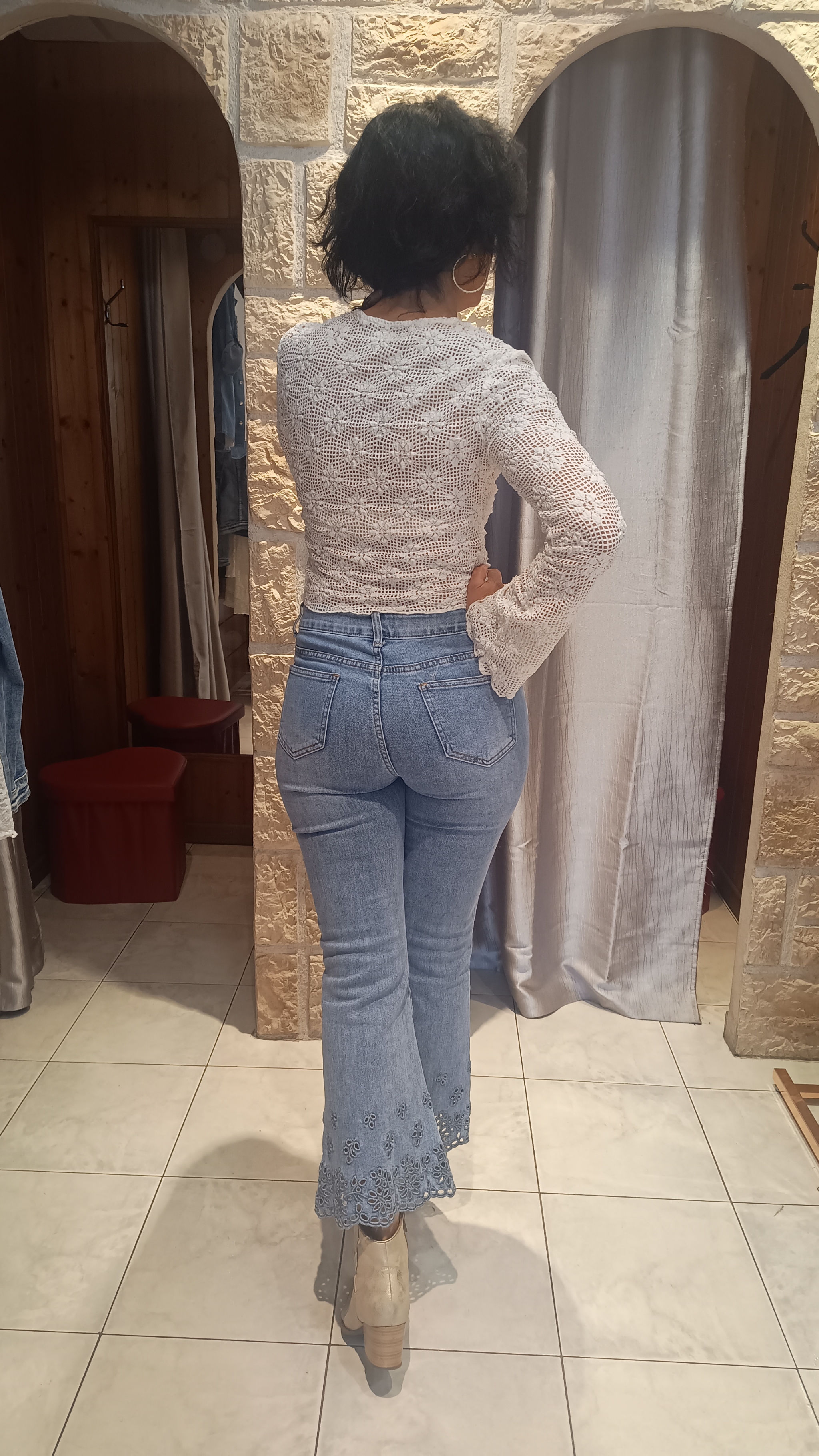 Top dentelle marguerite blanc cassé