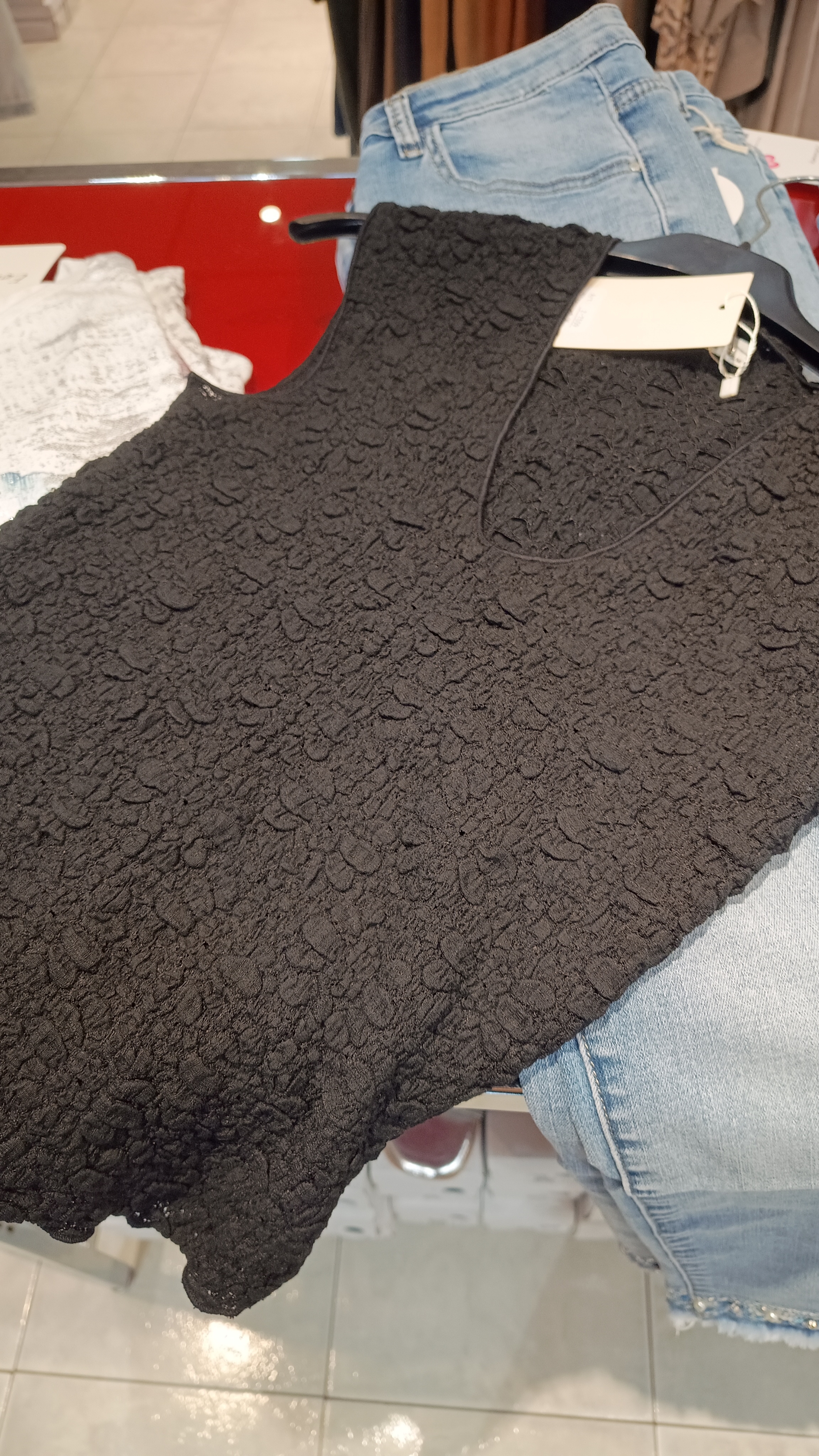 Crop top gaufré noir