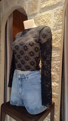 Top dentelle marguerite noir 