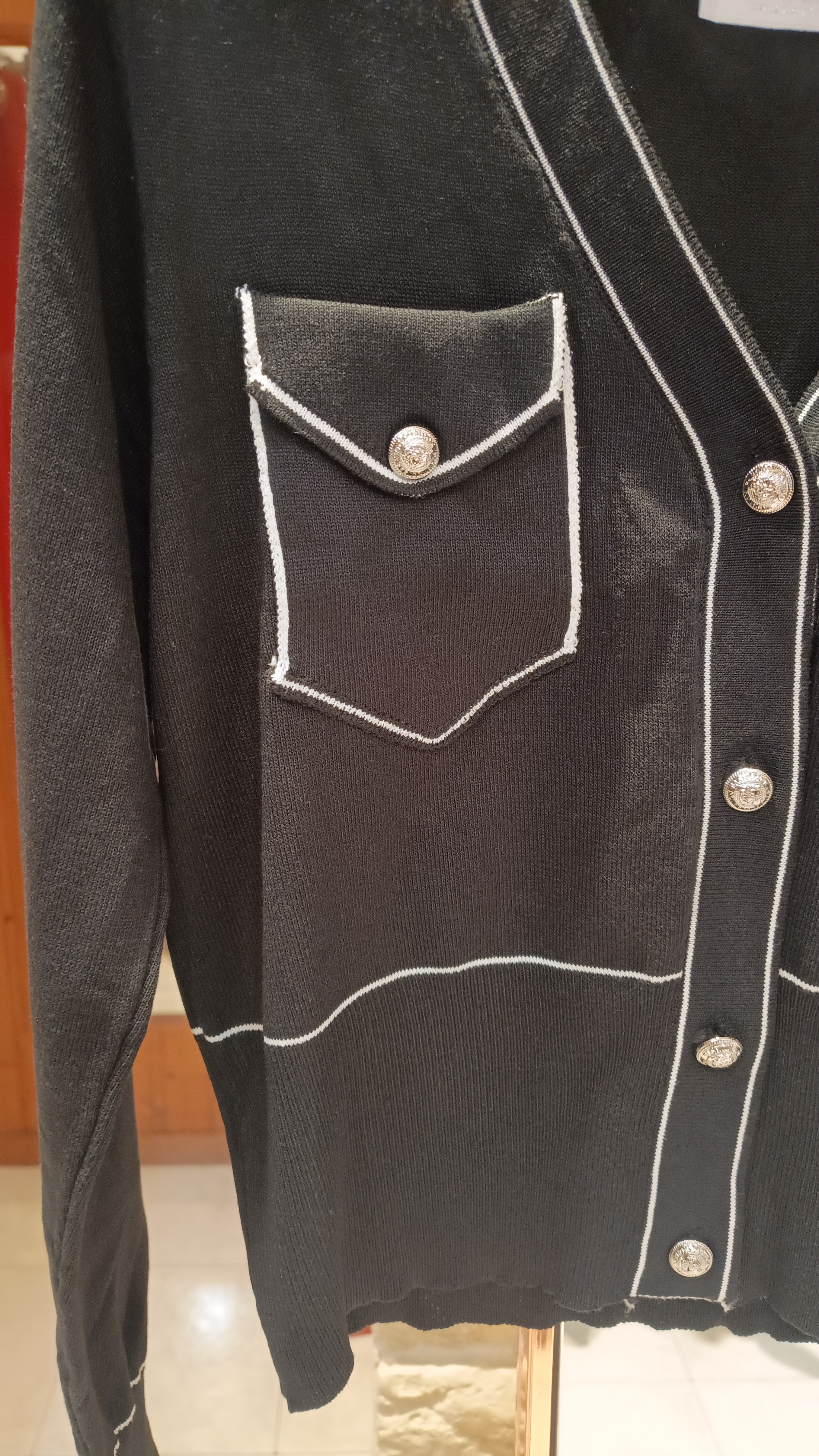 Cardigan contraste noir