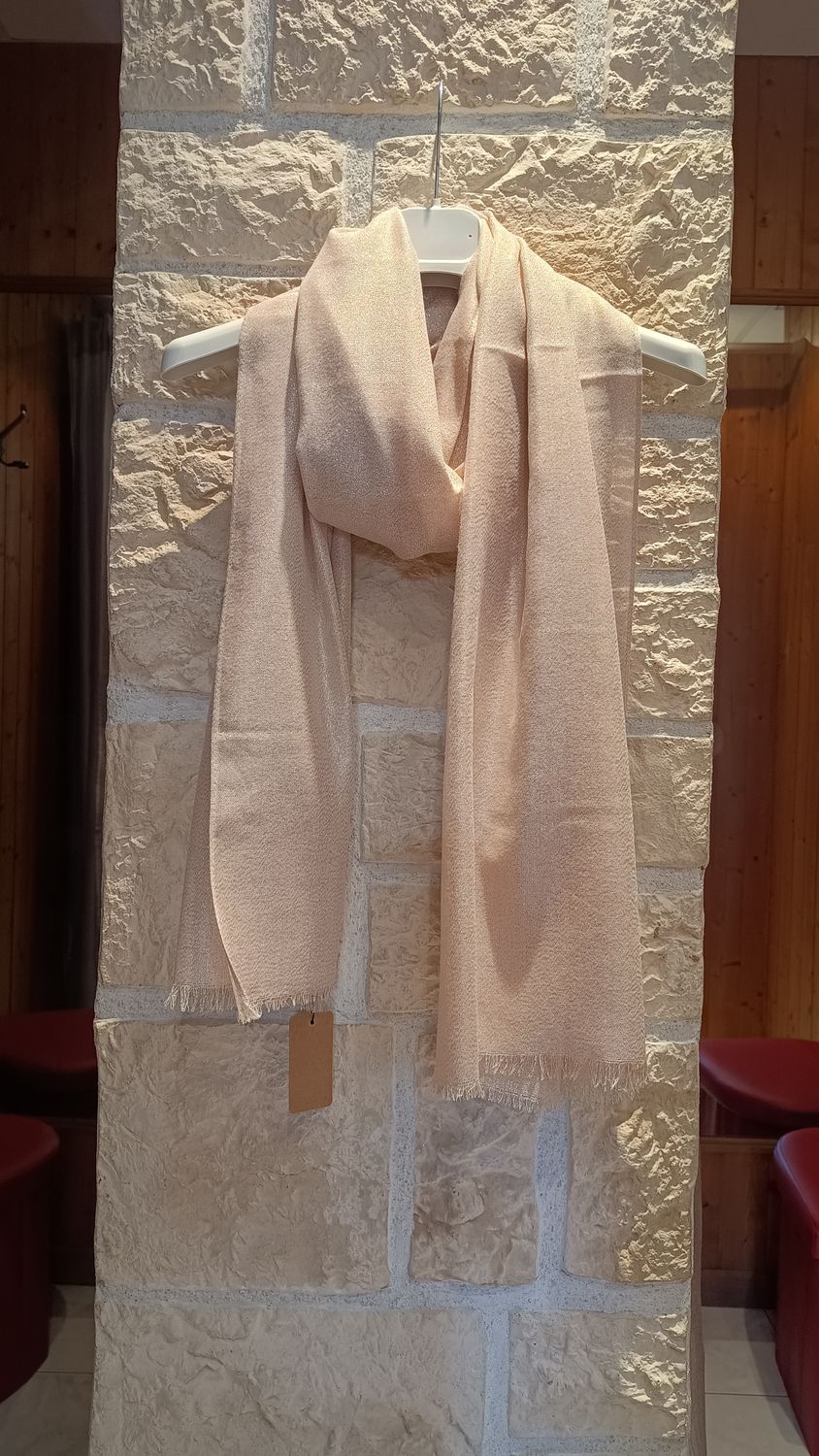 Foulard brillant rose poudré 