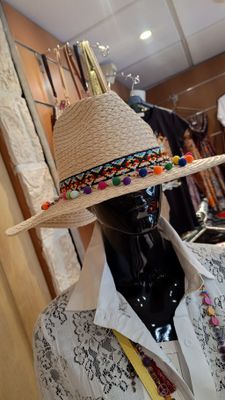 Chapeau pompon écru