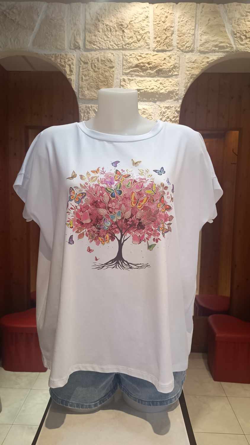 T-shirt Butterfly tree oversize rose T-shirt Butterfly tree oversize rose