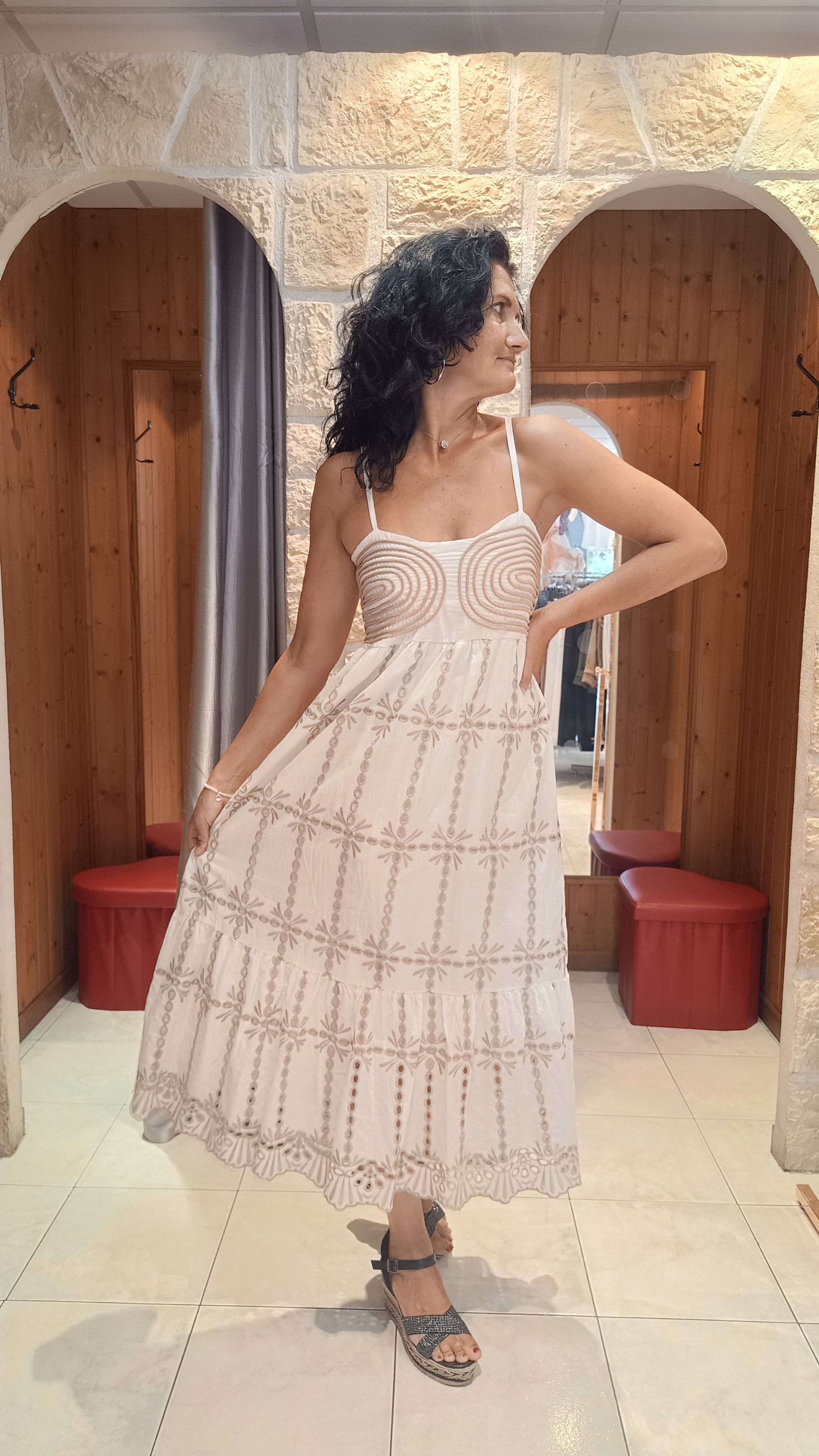 Robe broderie anglaise bretelles écru