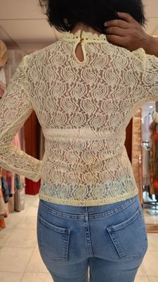 Blouse dentelle transparente jaune 