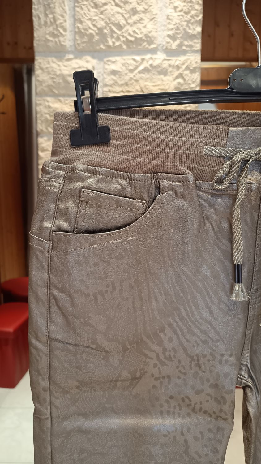 Pantalon jogger Animalier doré Pantalon jogger Animalier doré