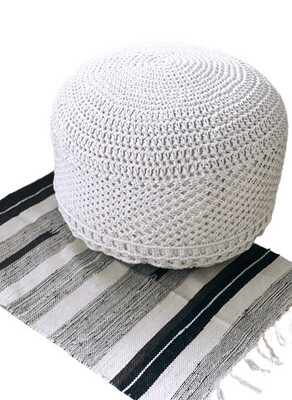 Pouf mit Makrame