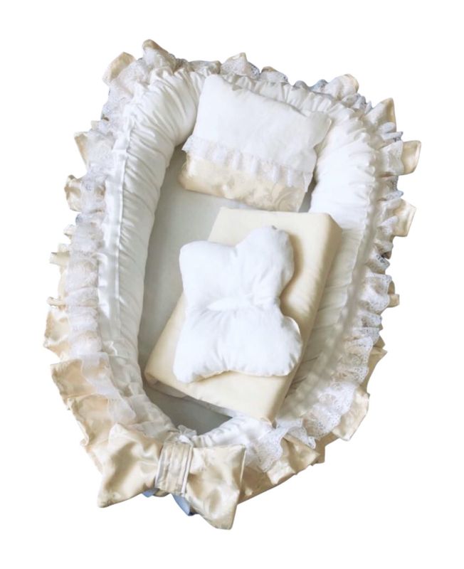 Handgemachtes Babynestchen