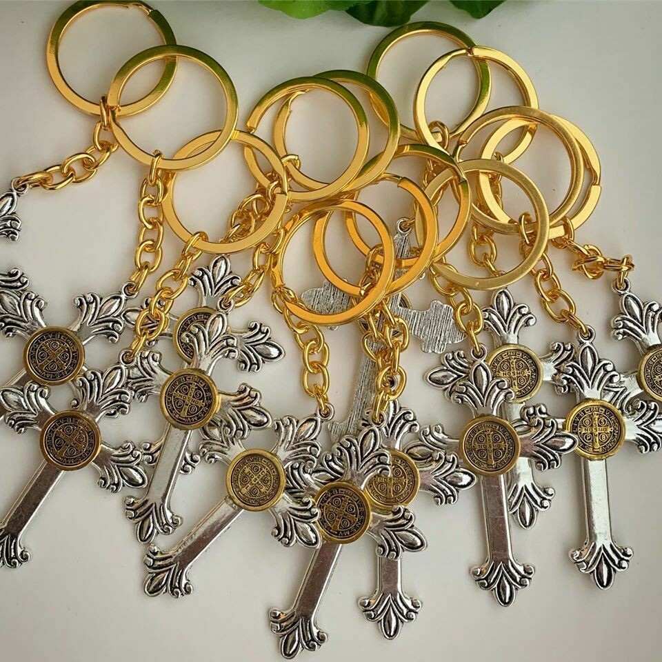 K ML  Cross Keychain