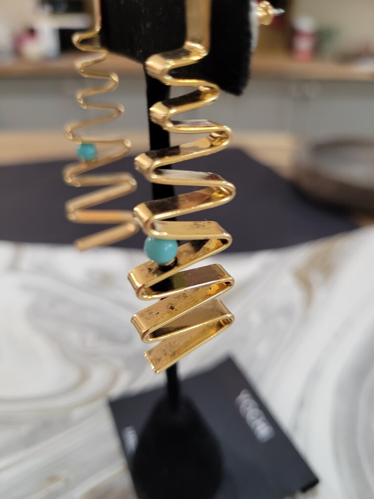 Yochi Squiggle W Stone