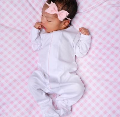 Magnolia Baby Solid W/pink Trim Footie NB