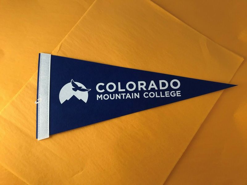 CMC Pennant 24&quot;
