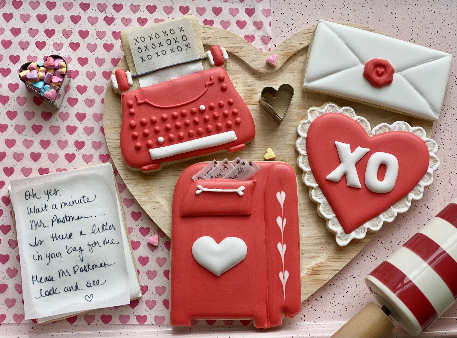 LOVE NOTES
Advanced Beginner Cookie Decorating Workshop
February 10th, 3:00-7:00pm