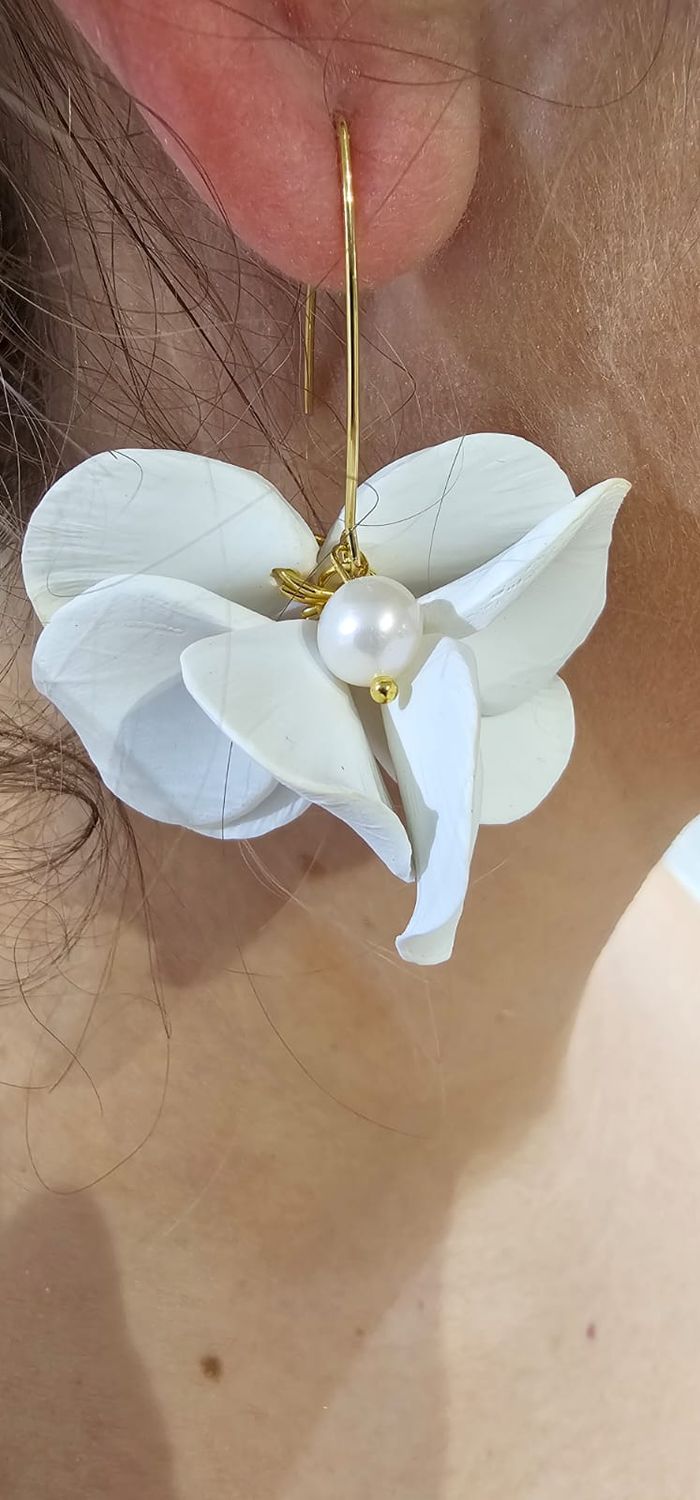 Tulip – Freshwater Pearl Floral Earrings