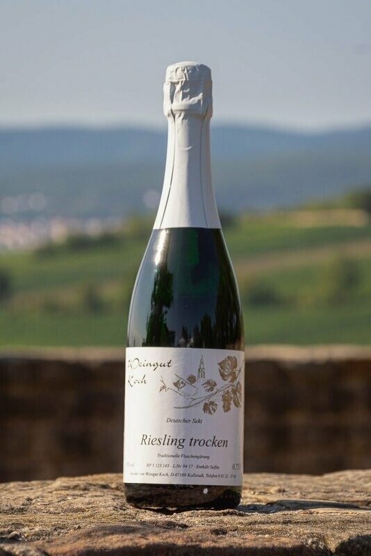 Riesling trocken 0,75 Liter Riesling trocken 0,75 Liter