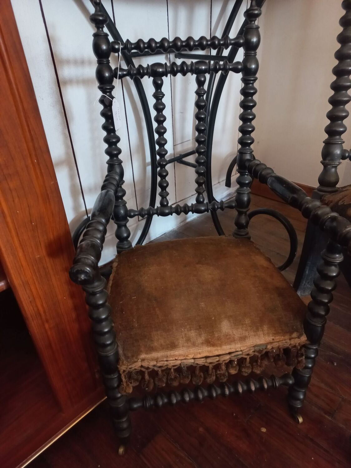 Chaise d'enfant 19ème en bois tourné noirci