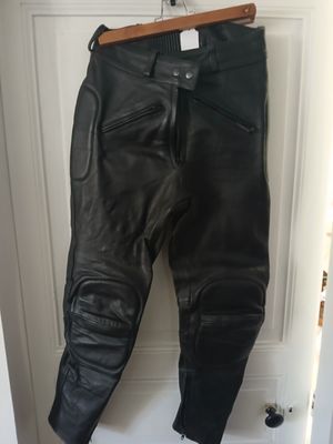 Pantalon de moto cuir noir