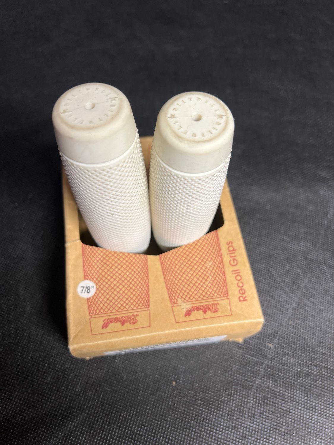 Biltwell Recoil Grips - White (7/8”)