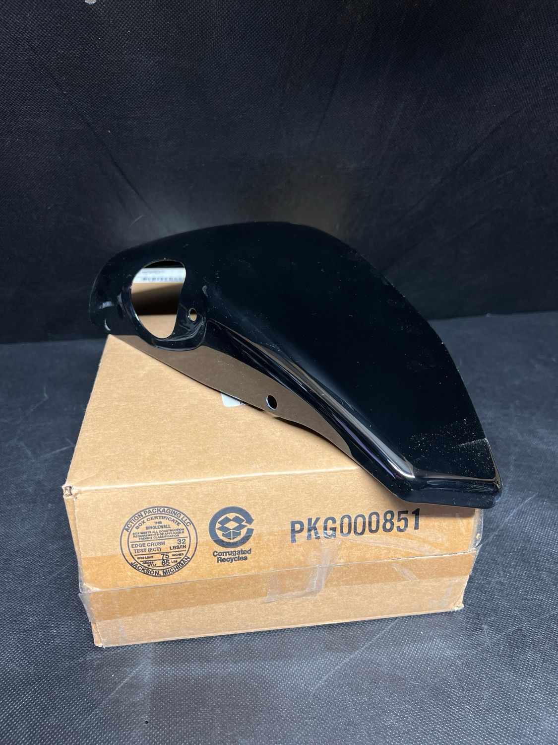 #OEM 57200092dh 14 - Later XL Sporster Rh Side cover 