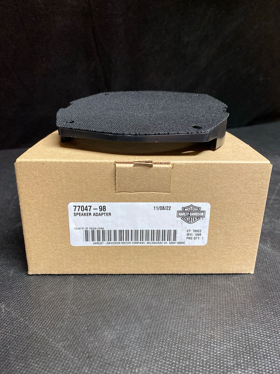 #OEM 77047-98 Speaker adapter