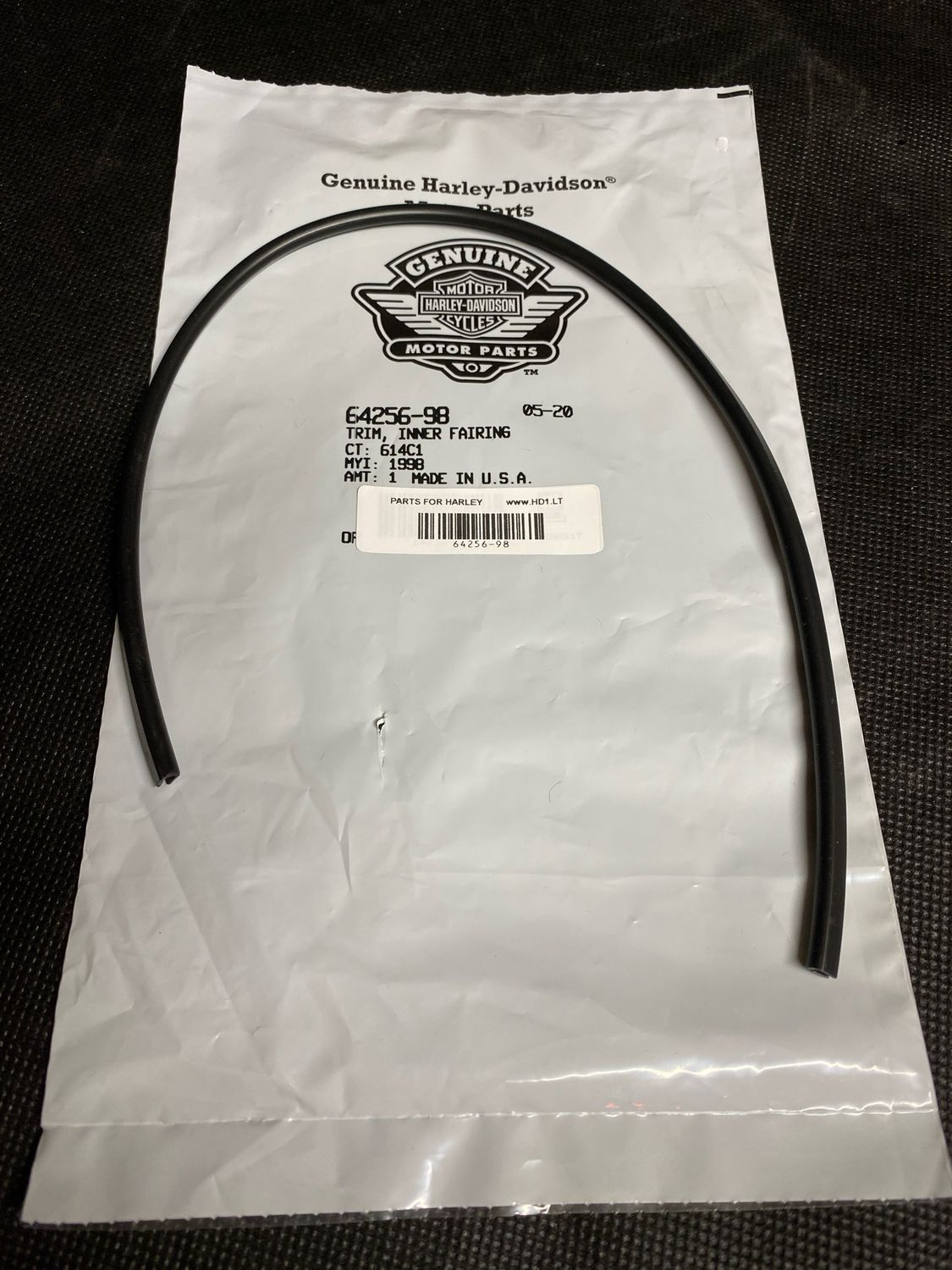 #OEM 64256-98 Inner Fairing Edge Trim