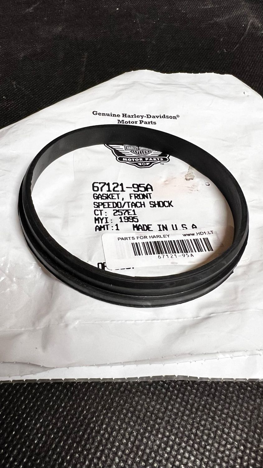 Harley-Davidson Front Speedometer/Tachometer Gasket (Part Number 67121-95A)