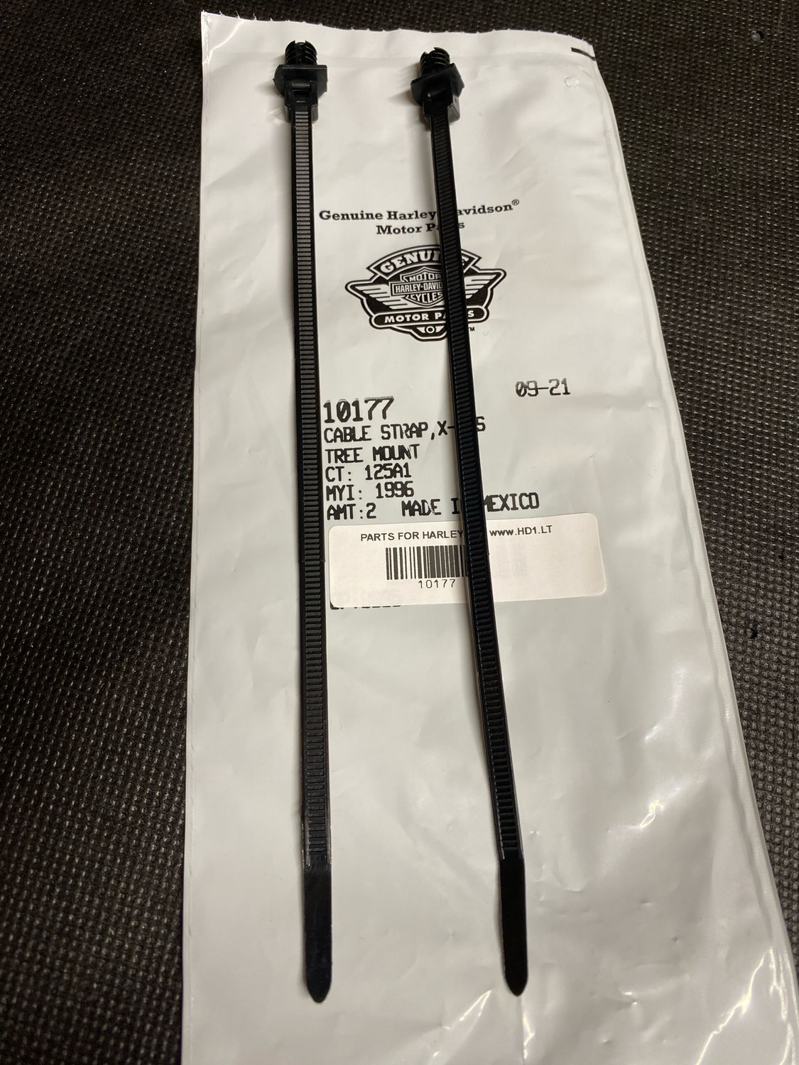 Harley-Davidson Cable Strap with Plug-In Retainer (Part Number 10177)